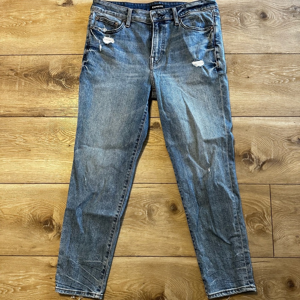 Express distressed blue jeans
